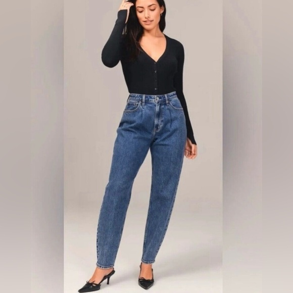 A&F The 80s Mom High Rise Jeans - Picture 1 of 3